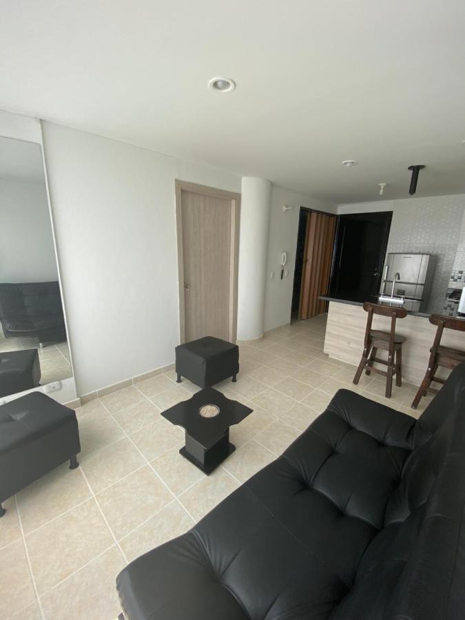 Apartaestudio Amoblado Con Excelente Ubicacion Lägenhet Pereira Exteriör bild